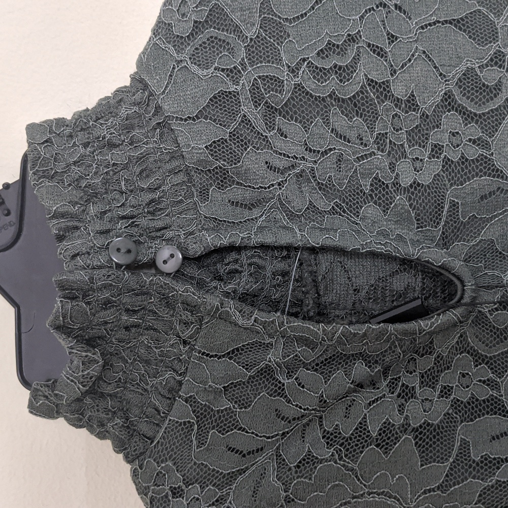 NWTs Cable & Guage Lace Top size S/P - Picture 6 of 10